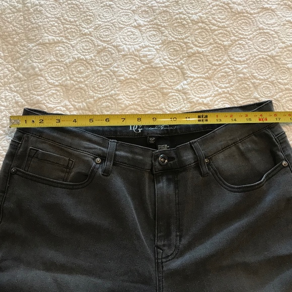 NWOT DG2 5-pocket dark gray jeans with gunmetal bling —virtual stretch (16P) - Picture 9 of 16